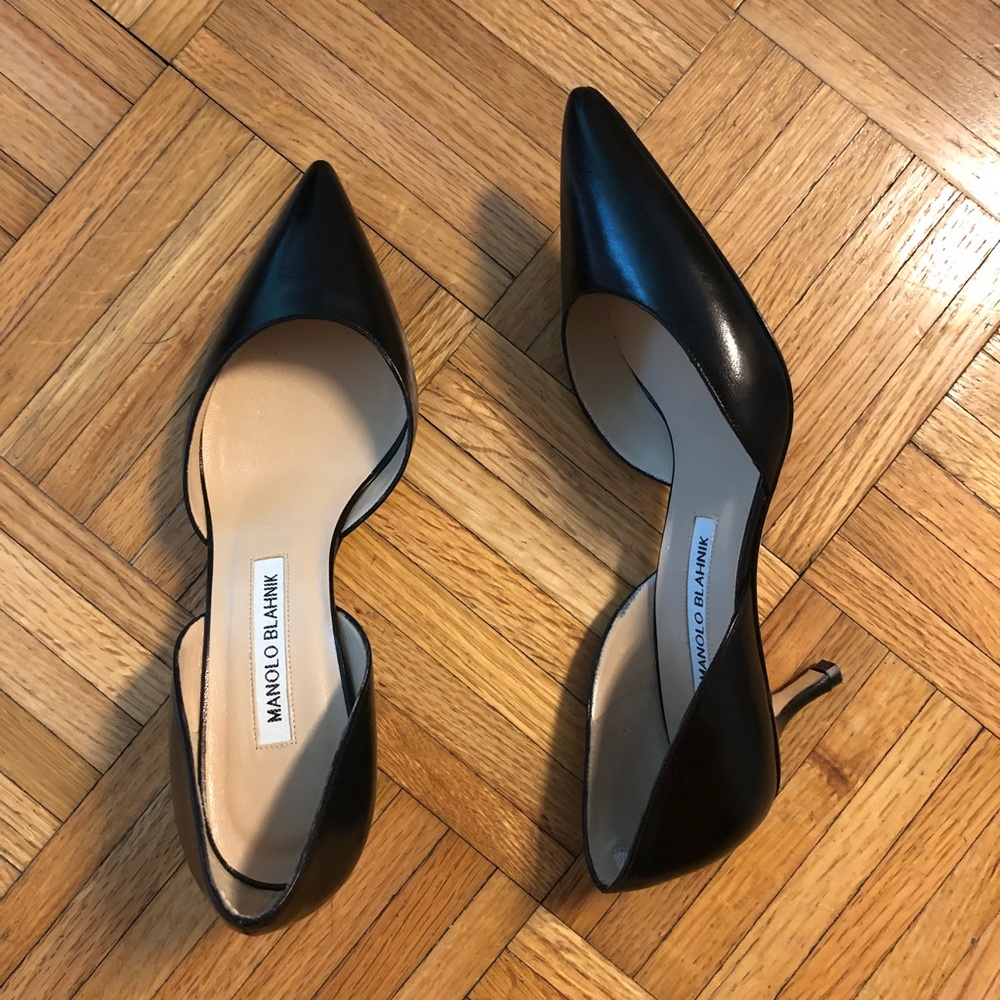 SOLD Manolo Blahnik black heels